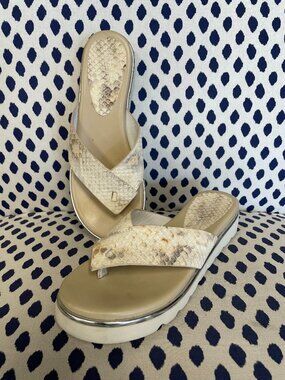 Donald J Pliner Cream Snake print sandals size 6.5